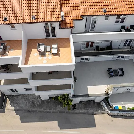 Apartament Dobrila *