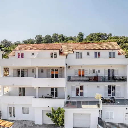 Apartment Dobrila *