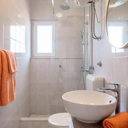 Dobrila Διαμέρισμα Χβαρ